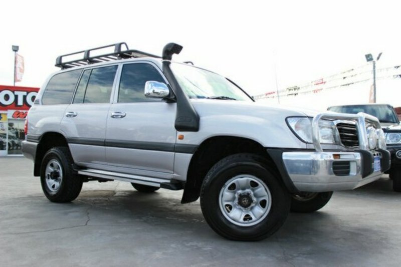 2001 TOYOTA LANDCRUISER GXL 4X4