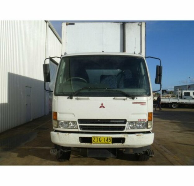 2004 MITSUBISHI FIGHTER FM 10 FM 10