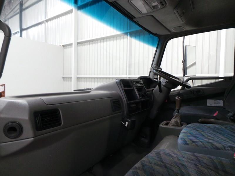 2004 FUSO FIGHTER FK617 TAUTLINER
