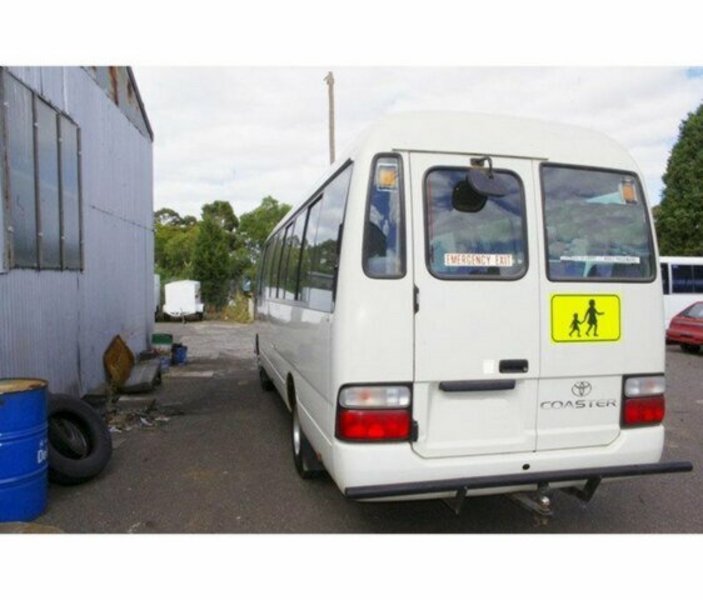 2005 TOYOTA COASTER