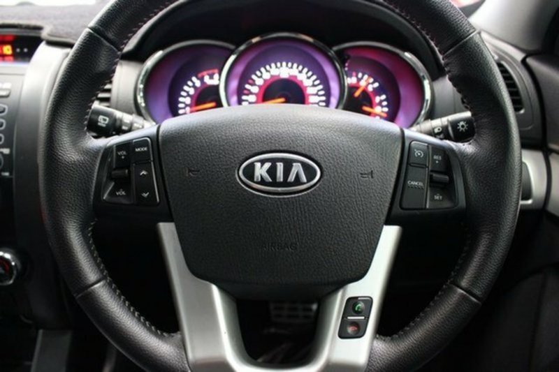 2011 KIA SORENTO PLATINUM (4x4) XM MY11