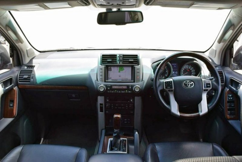 2010 TOYOTA LANDCRUISER PRADO KAKADU (4x4) KDJ150R