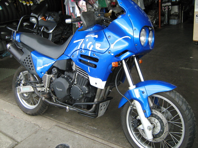 1994 TRIUMPH 900CC TIGER 900