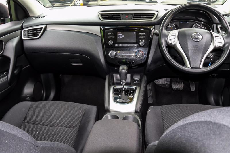 2015 NISSAN QASHQAI