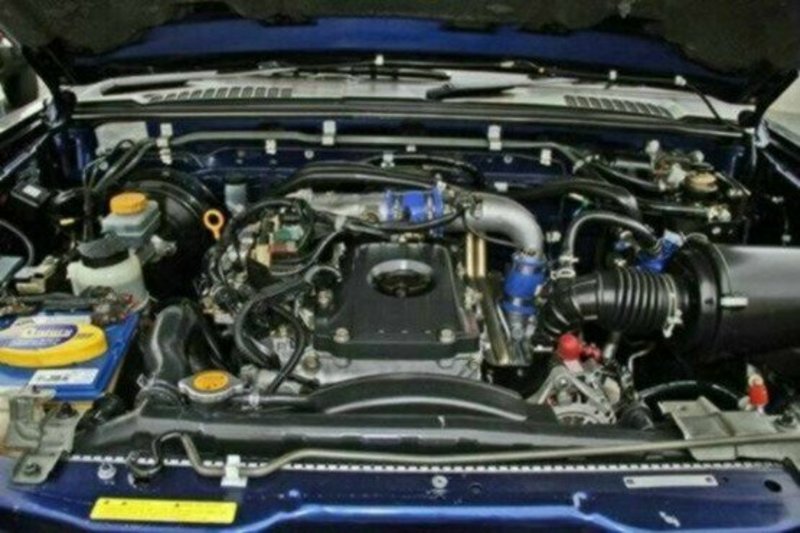 2003 NISSAN NAVARA ST-R (4x4) D22