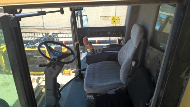 1999 NEW HOLLAND TX68 Plus TX68 Plus HarvesterHeader