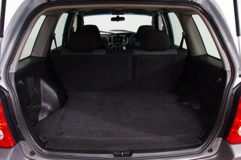 2005 MAZDA TRIBUTE CLASSIC