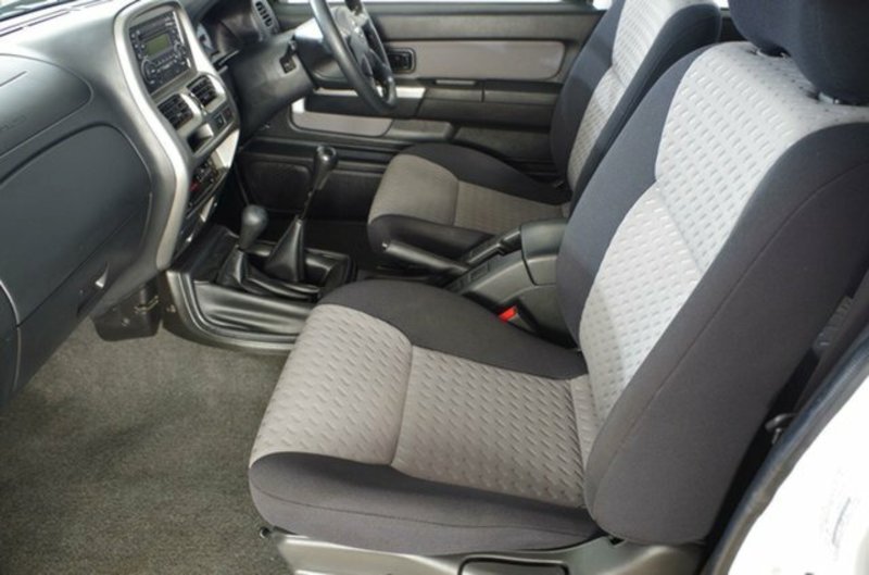 2012 NISSAN NAVARA ST-R D22 S5