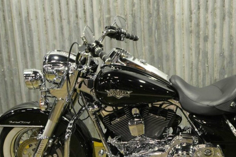 2011 HARLEY-DAVIDSON 1700CC FLHR ROAD KING MY11