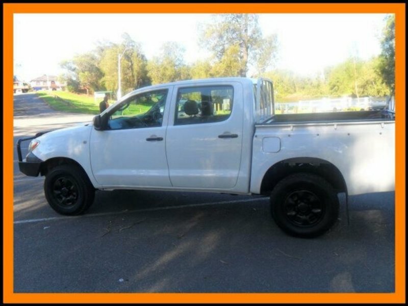 2006 TOYOTA HILUX SR (4x4) KUN26R 06 UPGRADE