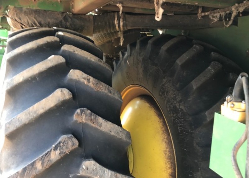 JOHN DEERE 7760 Harvester