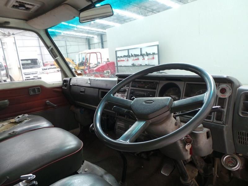 1985 FORD TRADER 0811