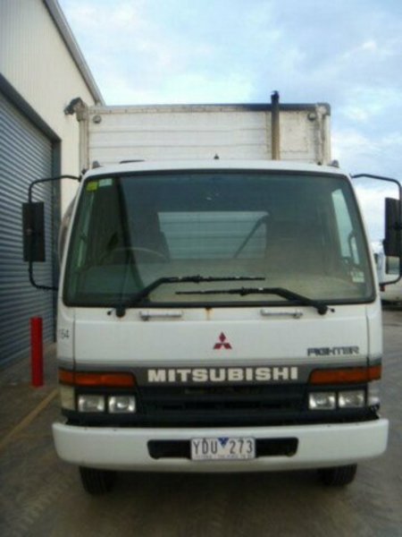 2001 MITSUBISHI FK617
