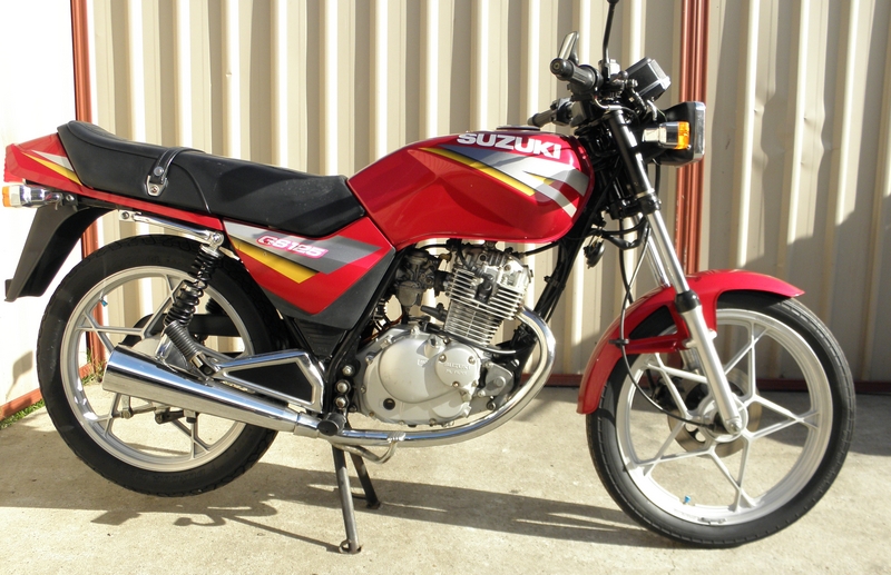 1988 SUZUKI 125CC GS125 556724