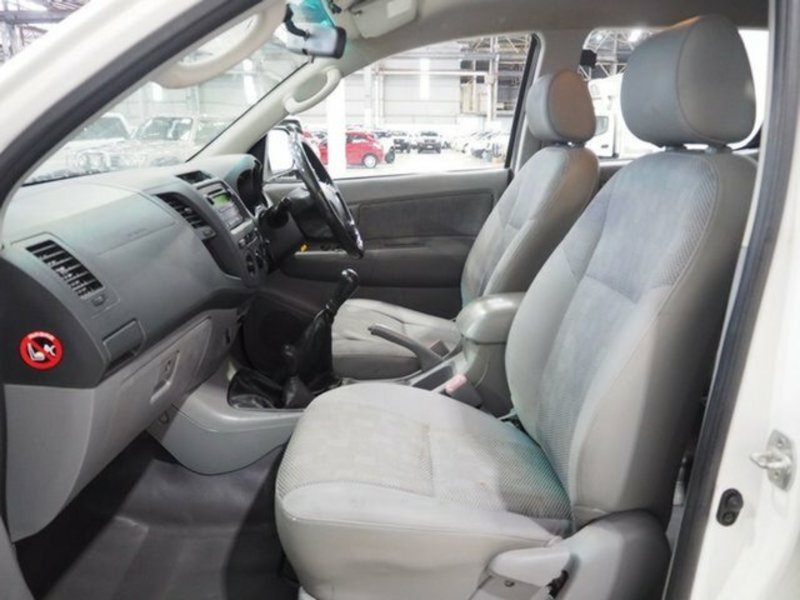 2008 TOYOTA HILUX SR (4x4) KUN26R 08 UPGRADE