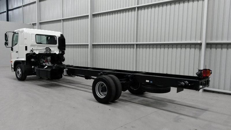 2015 HINO FD1124XL 500