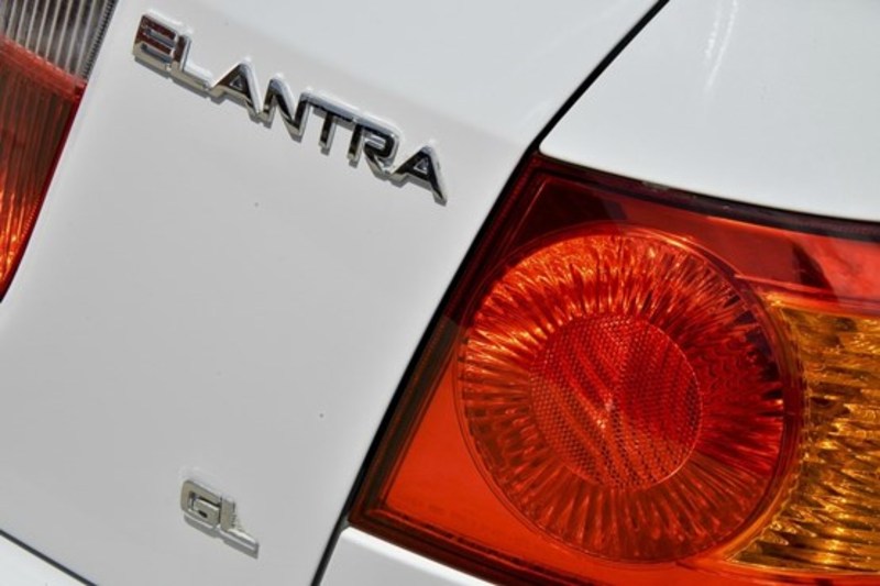 2002 HYUNDAI ELANTRA GL XD