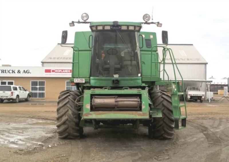 2000 JOHN DEERE 9750 STS 9750 STS HarvesterHeader