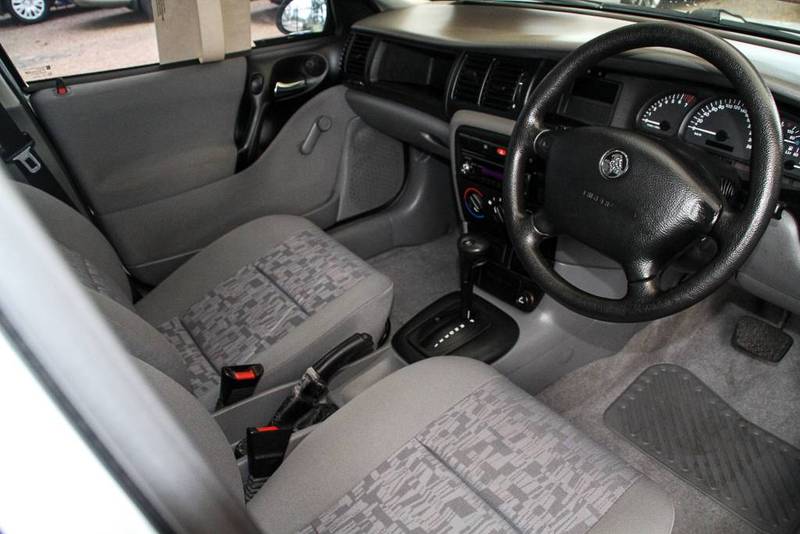 2001 HOLDEN VECTRA CD JSII