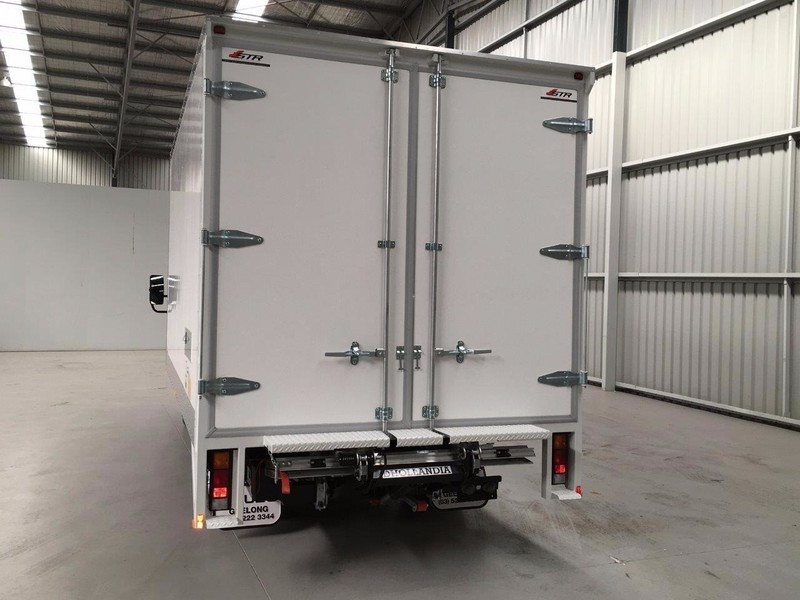 2016 FUSO Canter 515 METROLite Canter 515 Truck