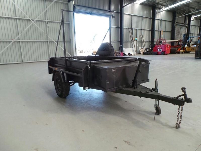 1998 VICTORIAN TRAILER BOX TRAILER