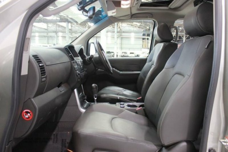 2012 NISSAN PATHFINDER TI (4x4) R51 Series 4