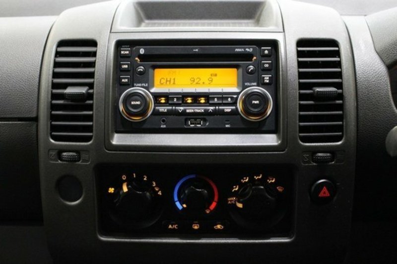 2012 NISSAN NAVARA RX (4x4) D40 MY11