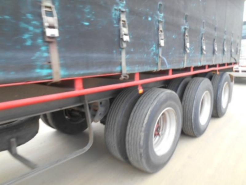 1989 Freighter Curtainsider Semi Trailer