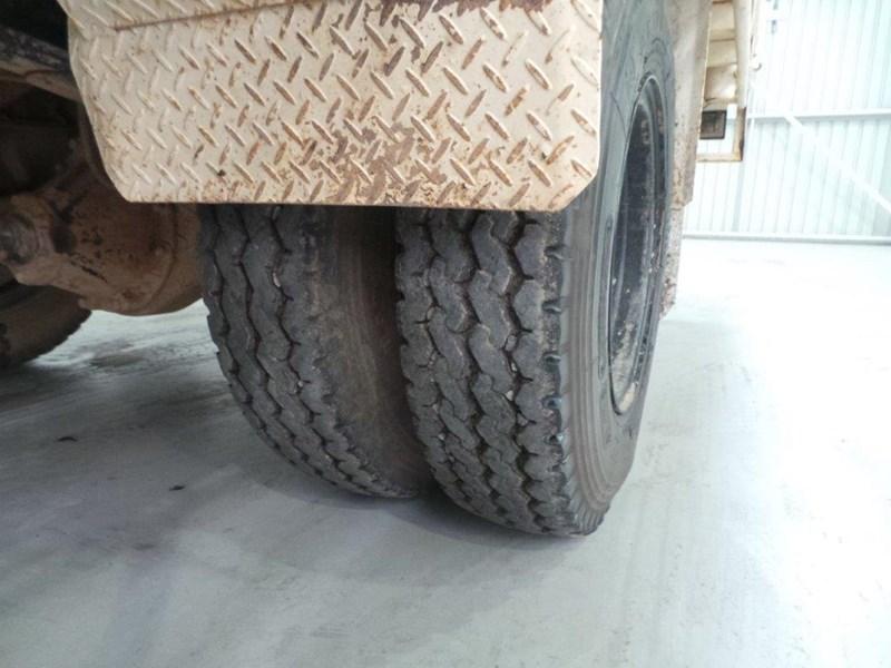 2010 MITSUBISHI CANTER
