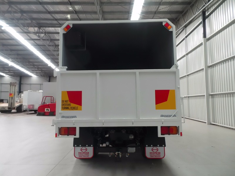 2016 HINO FD 1124-500 Series FD 1124-500 Series Truck