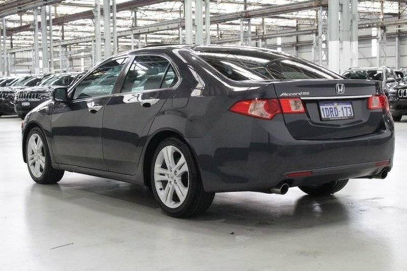 2011 HONDA ACCORD EURO LUXURY NAVI 10 MY11