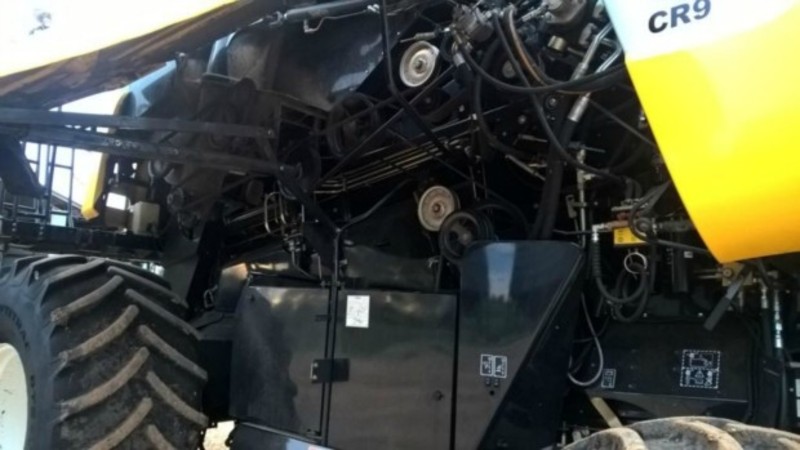 2011 NEW HOLLAND CR9080 CR9080 HarvesterHeader