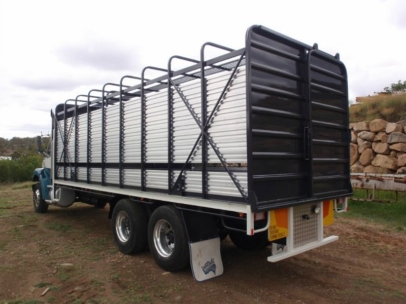 2003 STERLING Truck