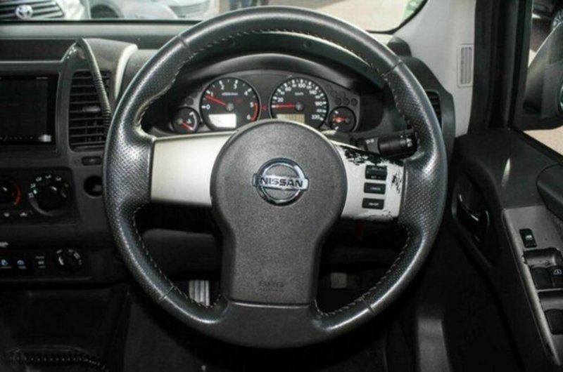 2009 NISSAN NAVARA ST-X D40