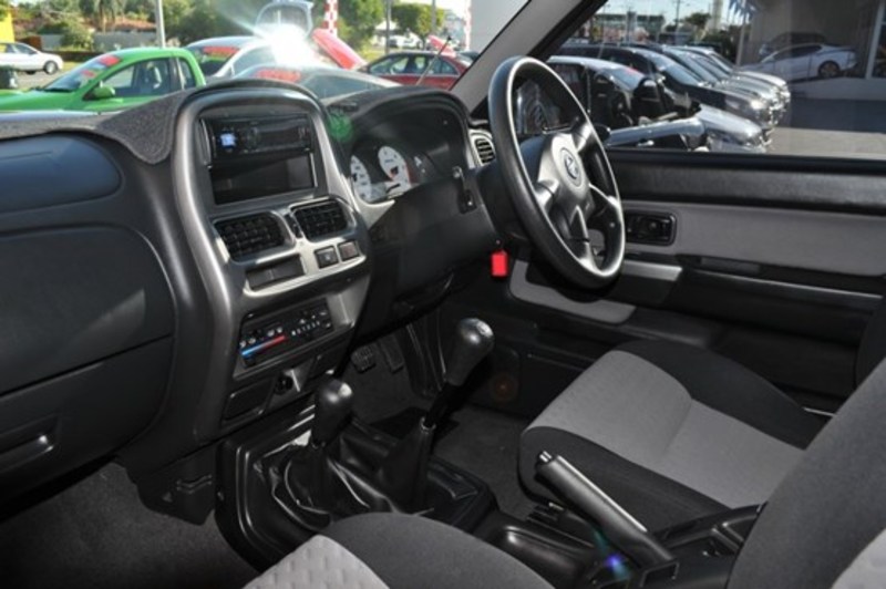 2010 NISSAN NAVARA ST-R D22 MY2010