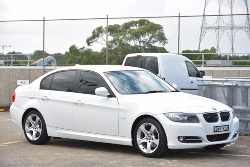 2011 BMW 320I LIFESTYLE E90