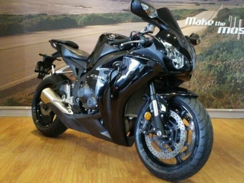 2009 HONDA 1000CC CBR1000RR (FIREBLADE) 9