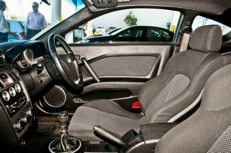 2004 HYUNDAI TIBURON V6