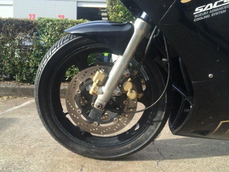 1988 SUZUKI GSXR1100