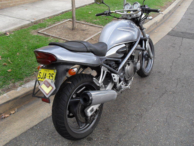 2001 SUZUKI GSF 250V (BANDIT)