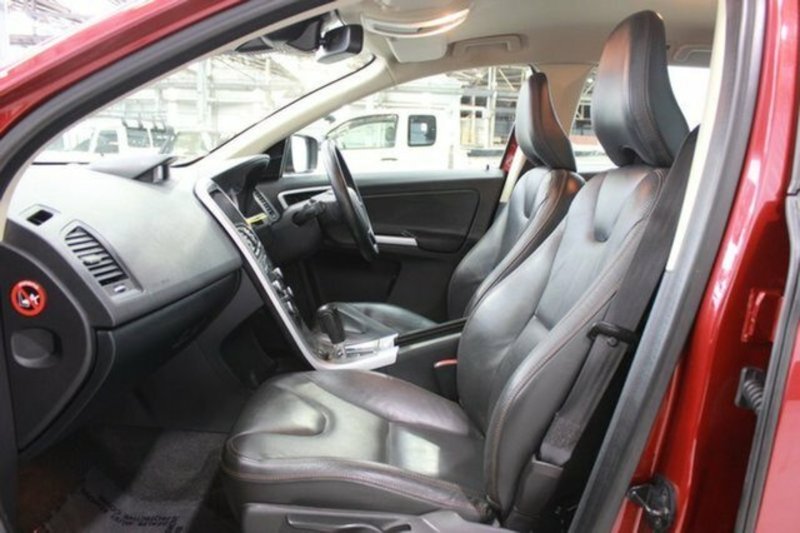 2010 VOLVO XC60 D5 DZ MY11