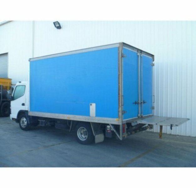2007 MITSUBISHI CANTER
