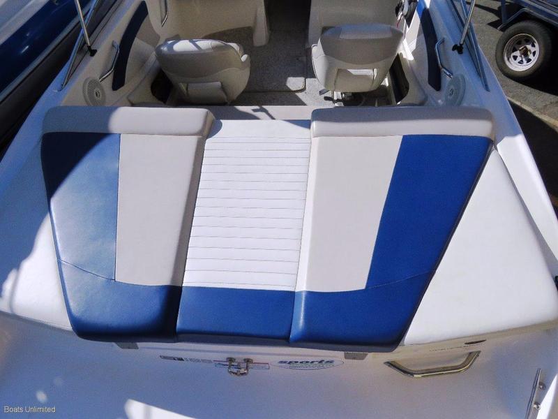 Glastron Gt 185 PLUM BOWRIDER WITH UNDER 80 HOURS OLD!!