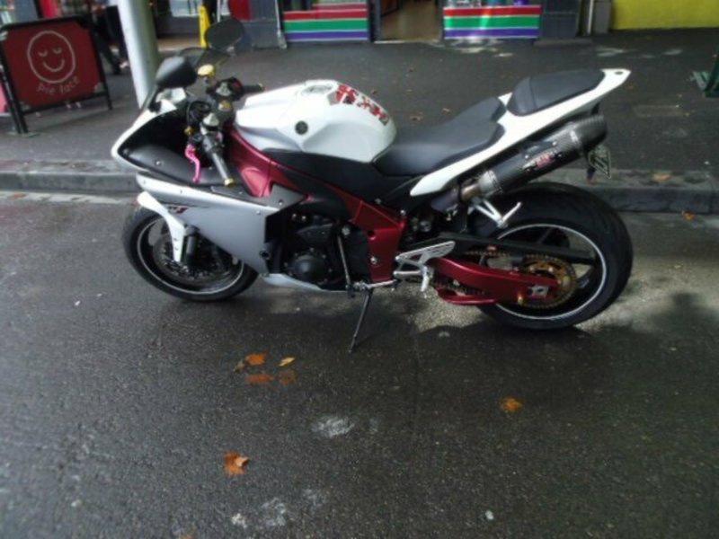 2009 YAMAHA YZF-R1