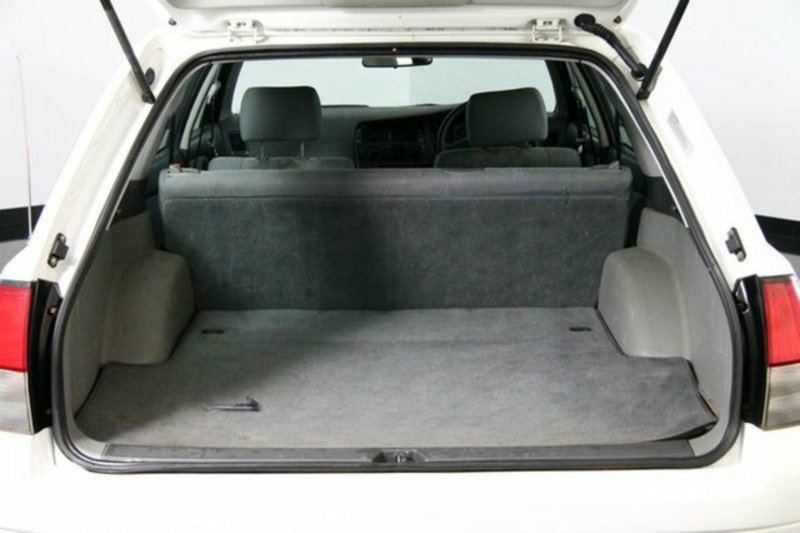 2001 MITSUBISHI MAGNA EXECUTIVE TJ
