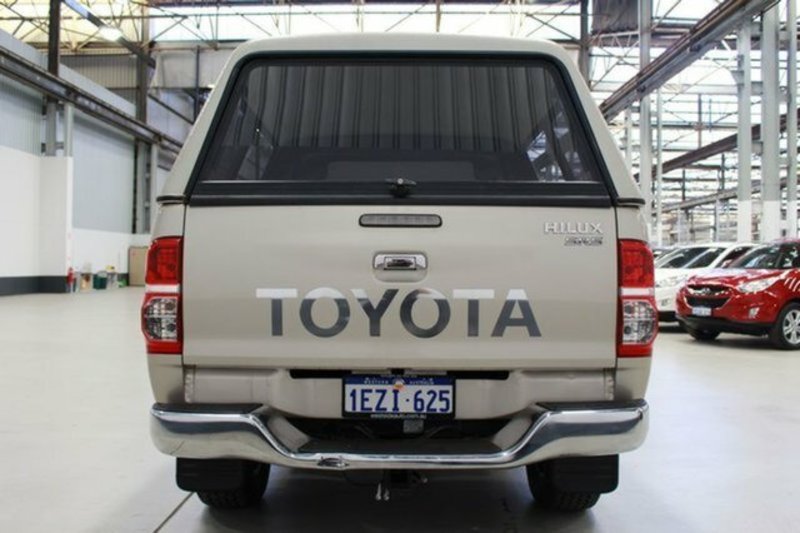 2012 TOYOTA HILUX SR5 (4x4) KUN26R MY12