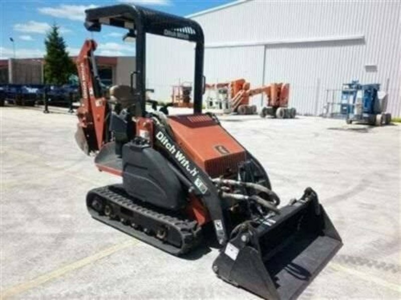 2004 Ditch Witch 9776 XT850 Excavator 