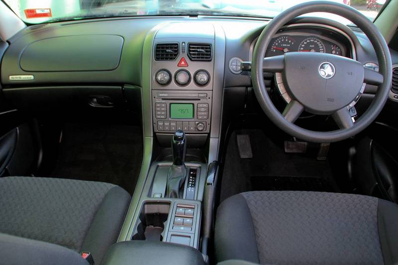 2005 HOLDEN COMMODORE ACCLAIM VZ