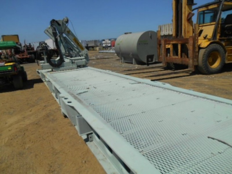 1980 Unknown Flat Rack with Crane 