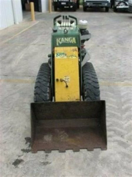 2005 KANGA 7185 TK216 Loader